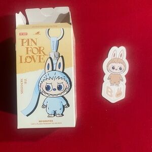 Pin For Love "B" Labubu 🤎